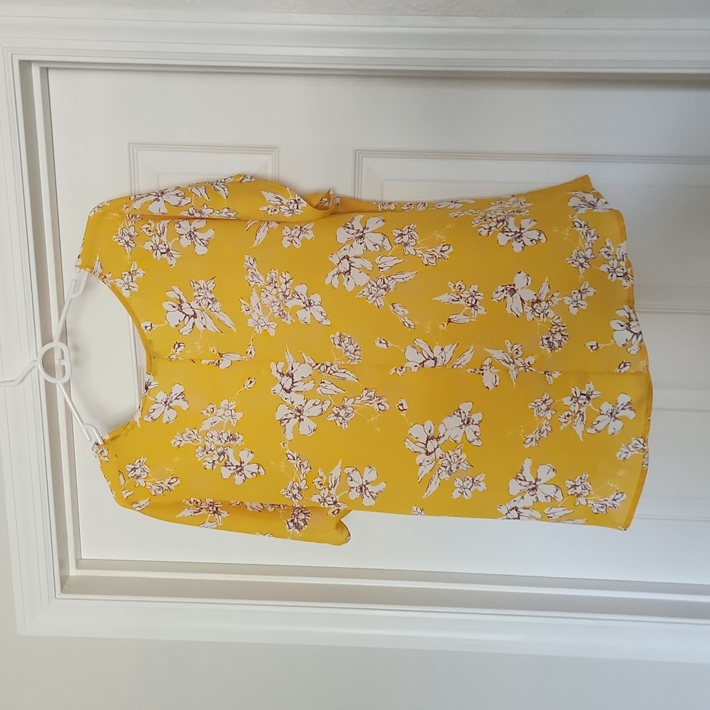 Shirt - Picture 2 of 2